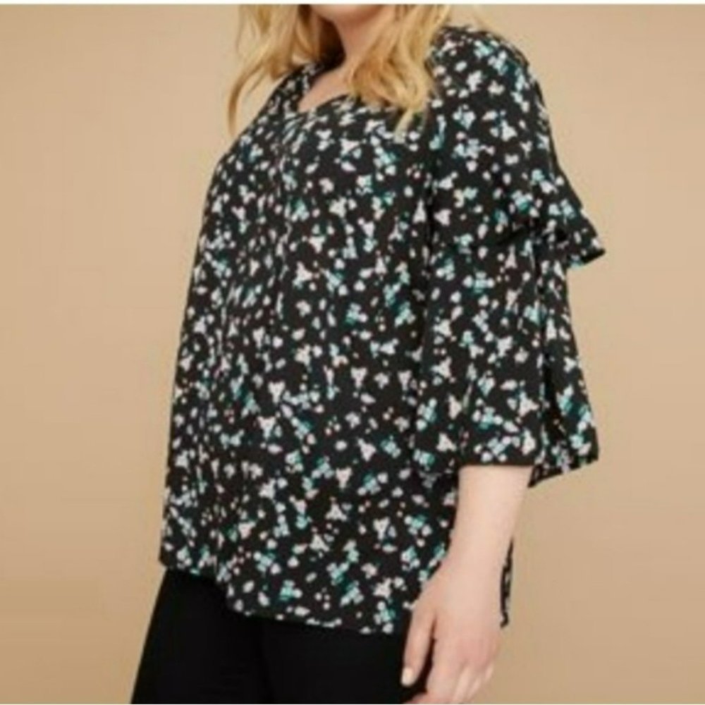 LANE BRYANT BLOUSE 18/20 BLACK FLORAL PRINT TIERED RUFFLE SLEEVE V NECK PINK GRE